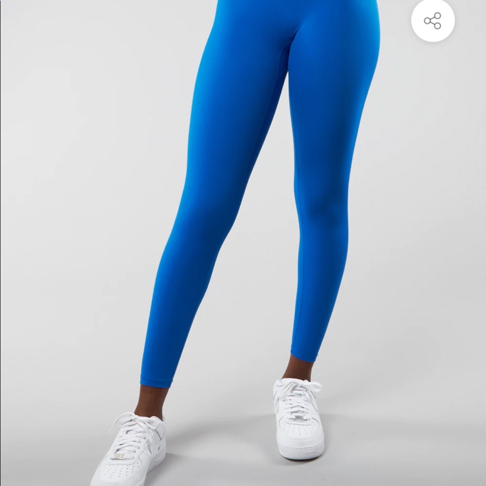 Blue leggings